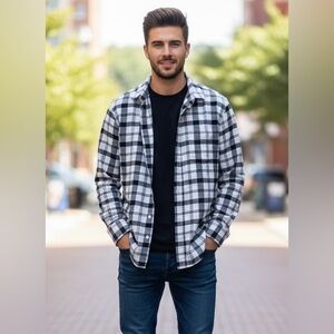 Old Navy gray/white checkered long sleeved button down flannel shirt, Large